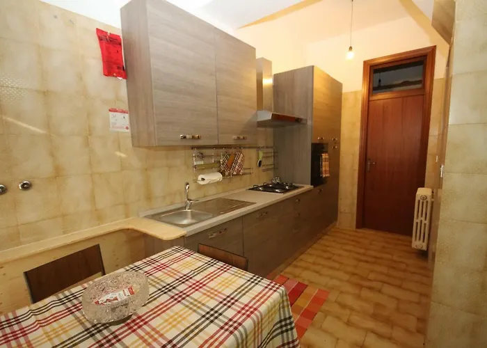 Universal Apartman *